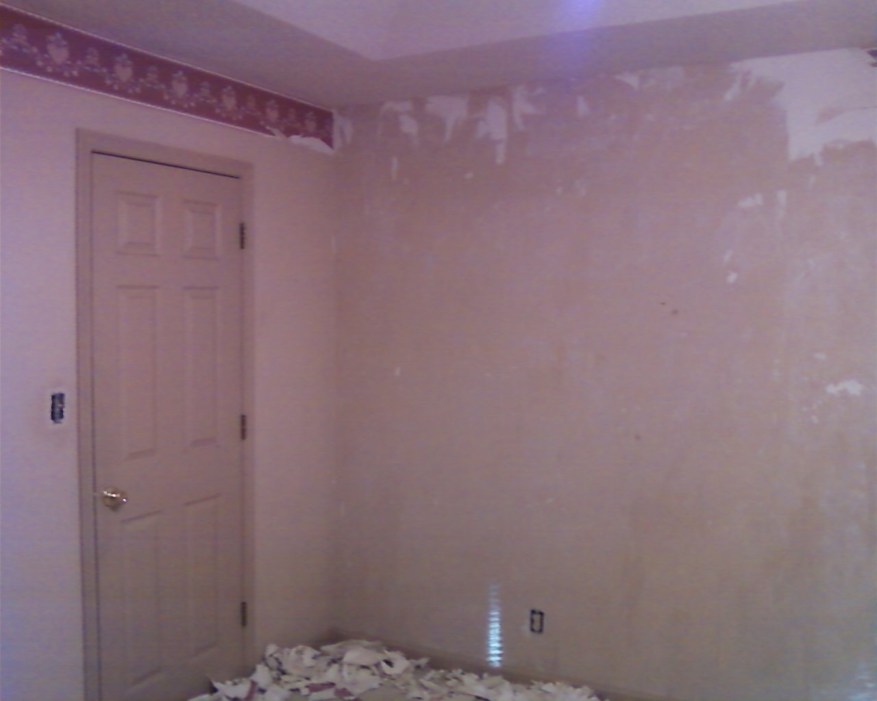 Remove Wallpaper with a Steamer